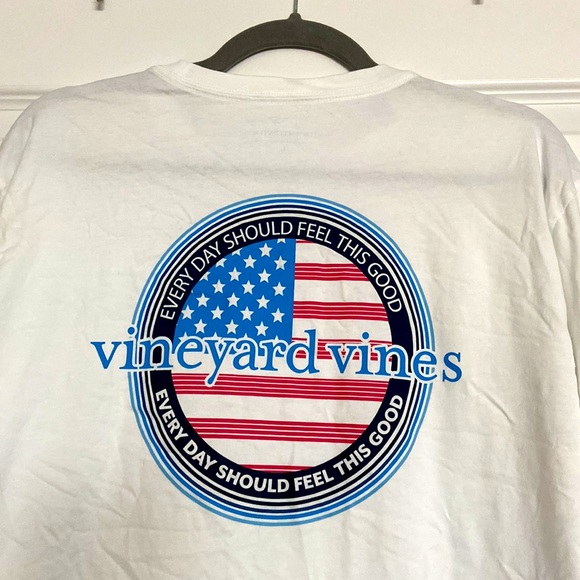 NWT White Vineyard Vines Long Sleeve T-Shirt with pocket- Large. - Picture 4 of 5